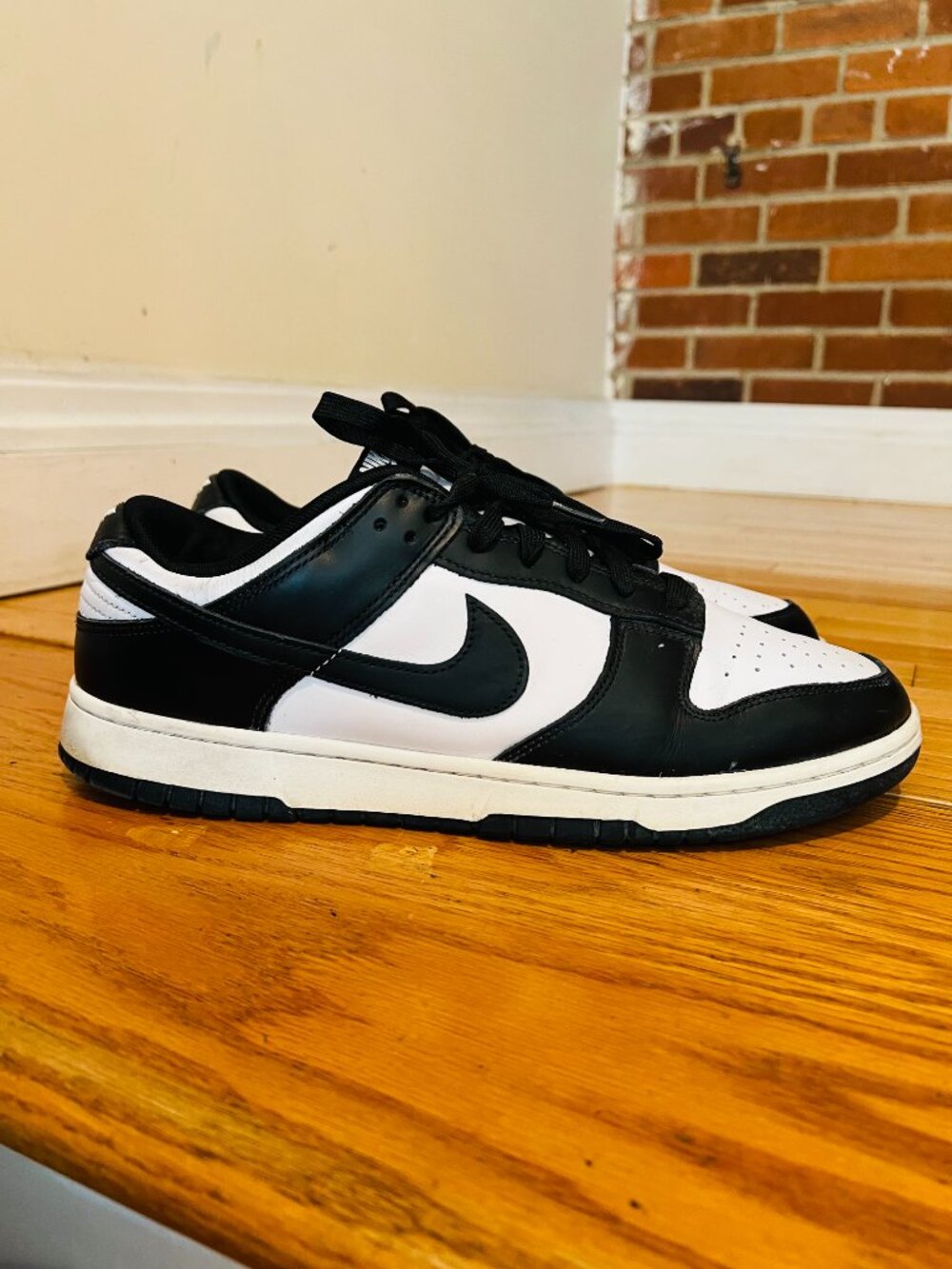 Nike Dunk Low Retro "Panda" sneakers Size 12.5